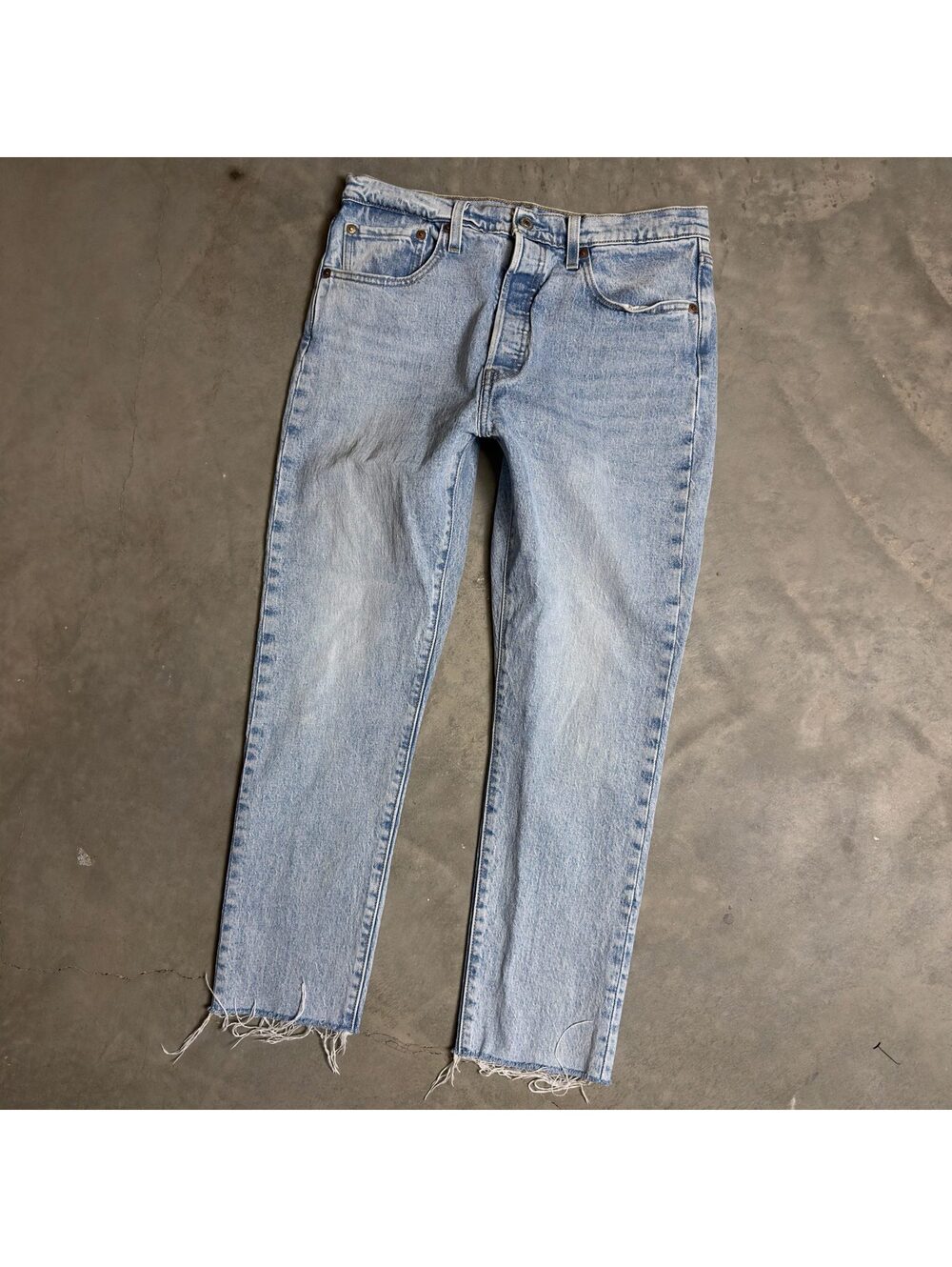 Levi's Premium 501 Jeans Womens 31x28 Light Wash Raw Hem